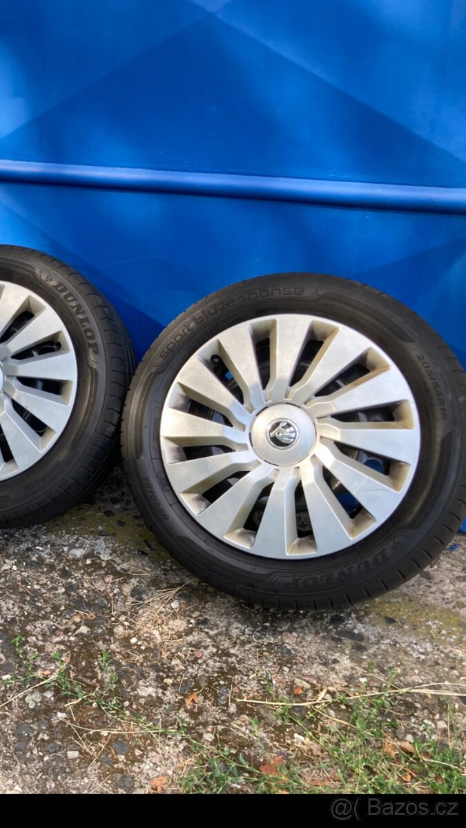Škoda Octavia lll,IV zánovní orig. disky a pneu s poklicemi
