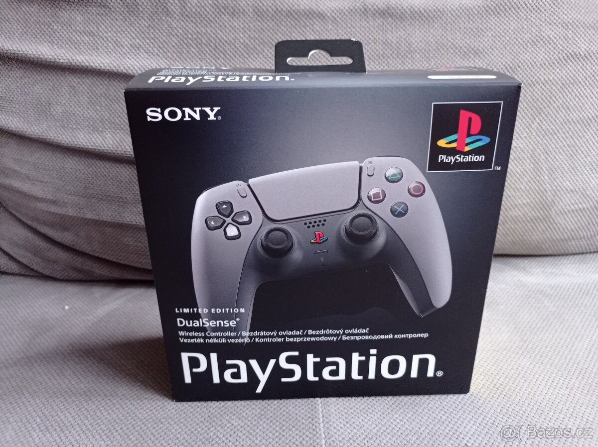 PS5 DualSense 30th Anniversary Editon