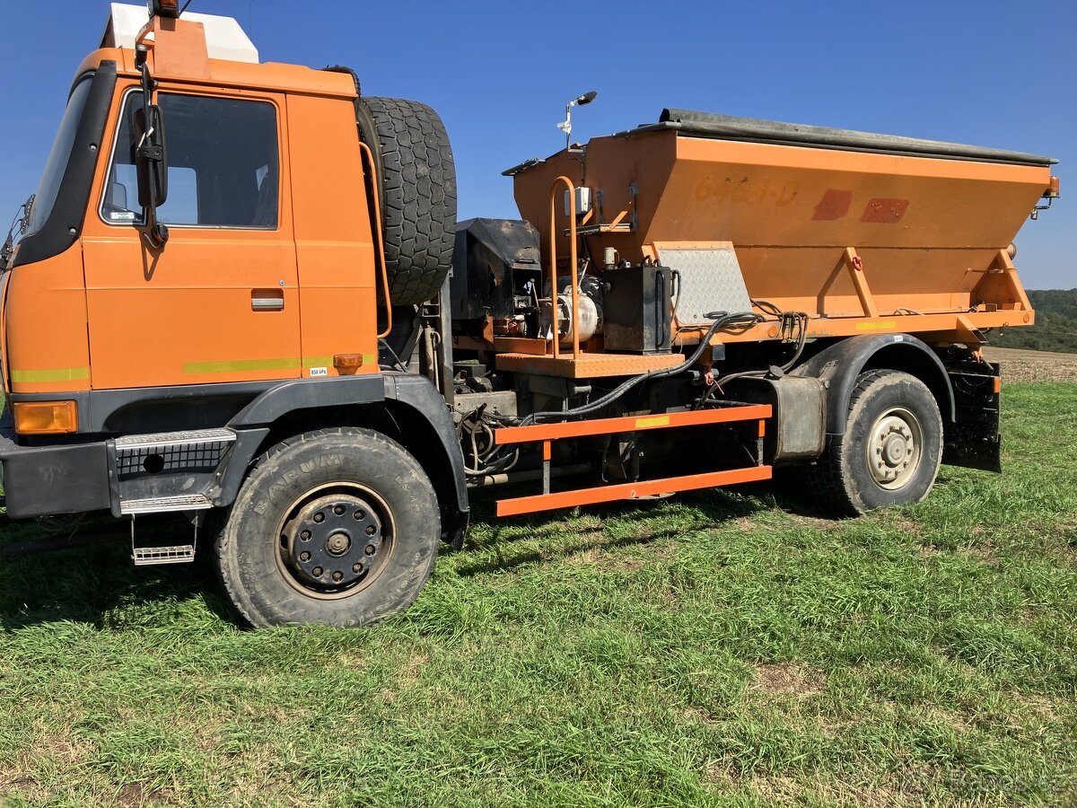 T 815