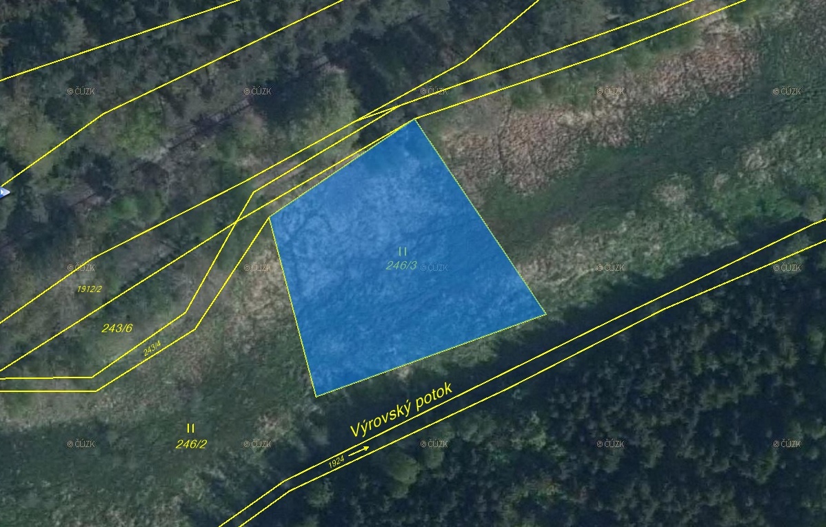 Pozemek 1 522 m² – klid přírody kousek od obce Skviřín