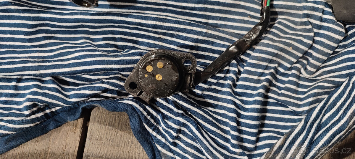 Suzuki SV 650N/S 99-02 Snímač polohy neutrálu