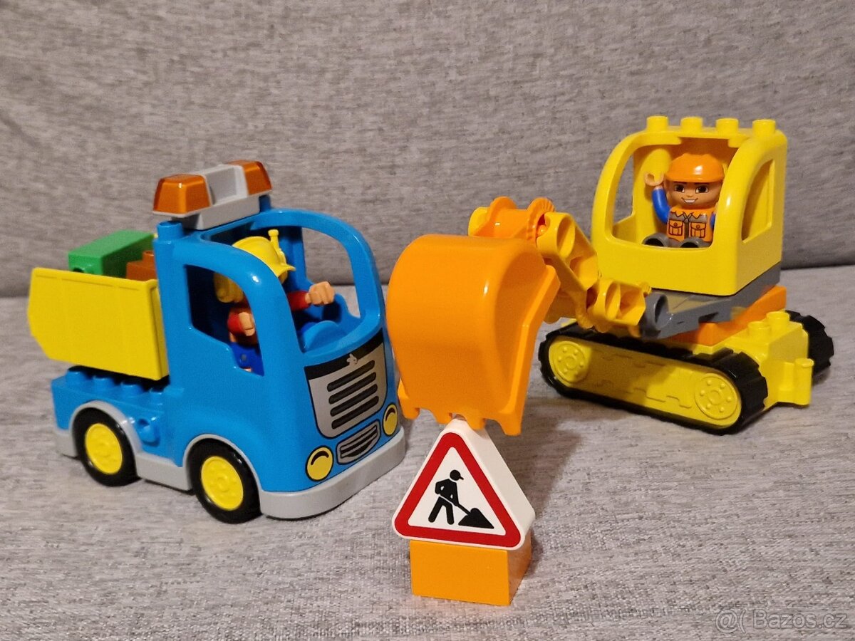 LEGO DUPLO pásový bagr a náklaďák