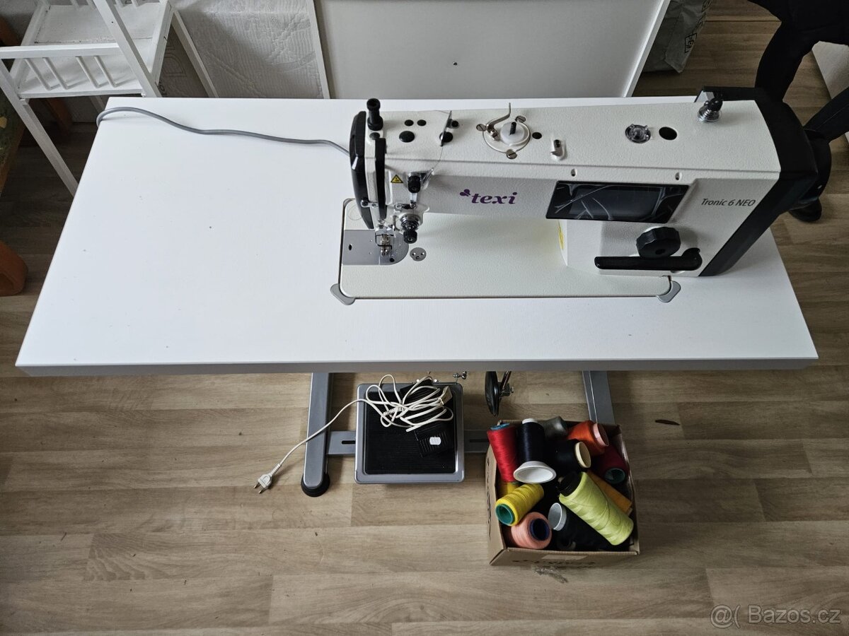 Šicí stroj TEXI