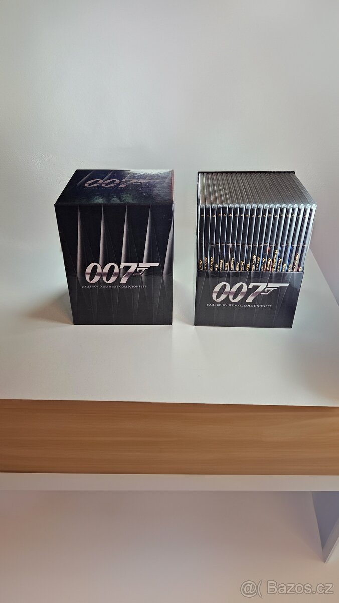 James Bond kolekce