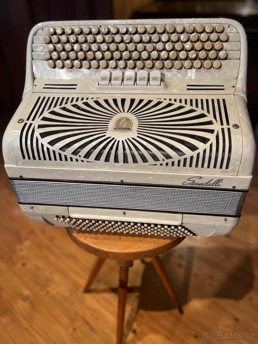 Chromatický akordeon Scandalli C-grif