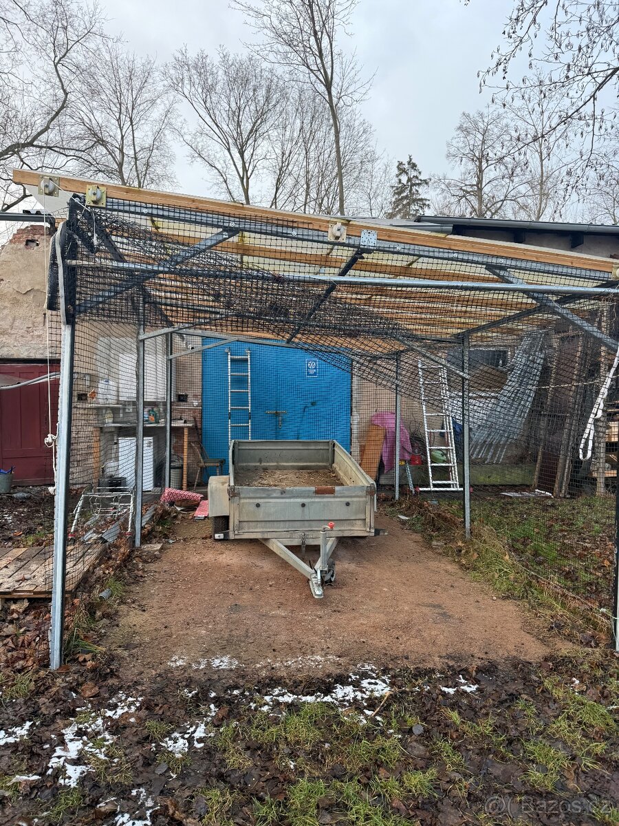 Přístřešek na auto z jeklů