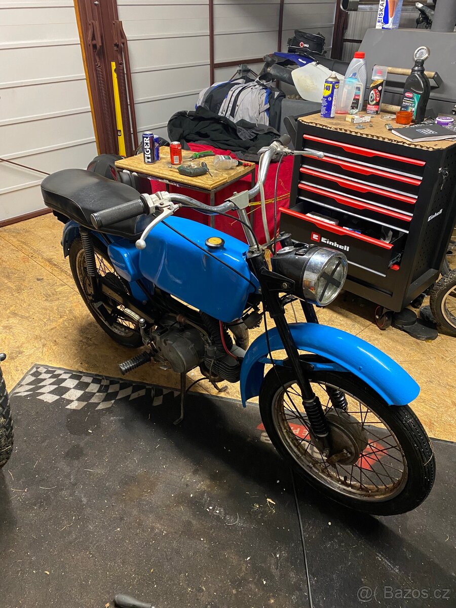 jawa 23 mustang