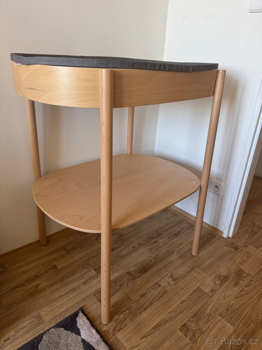 Přebalovací pult Stokke