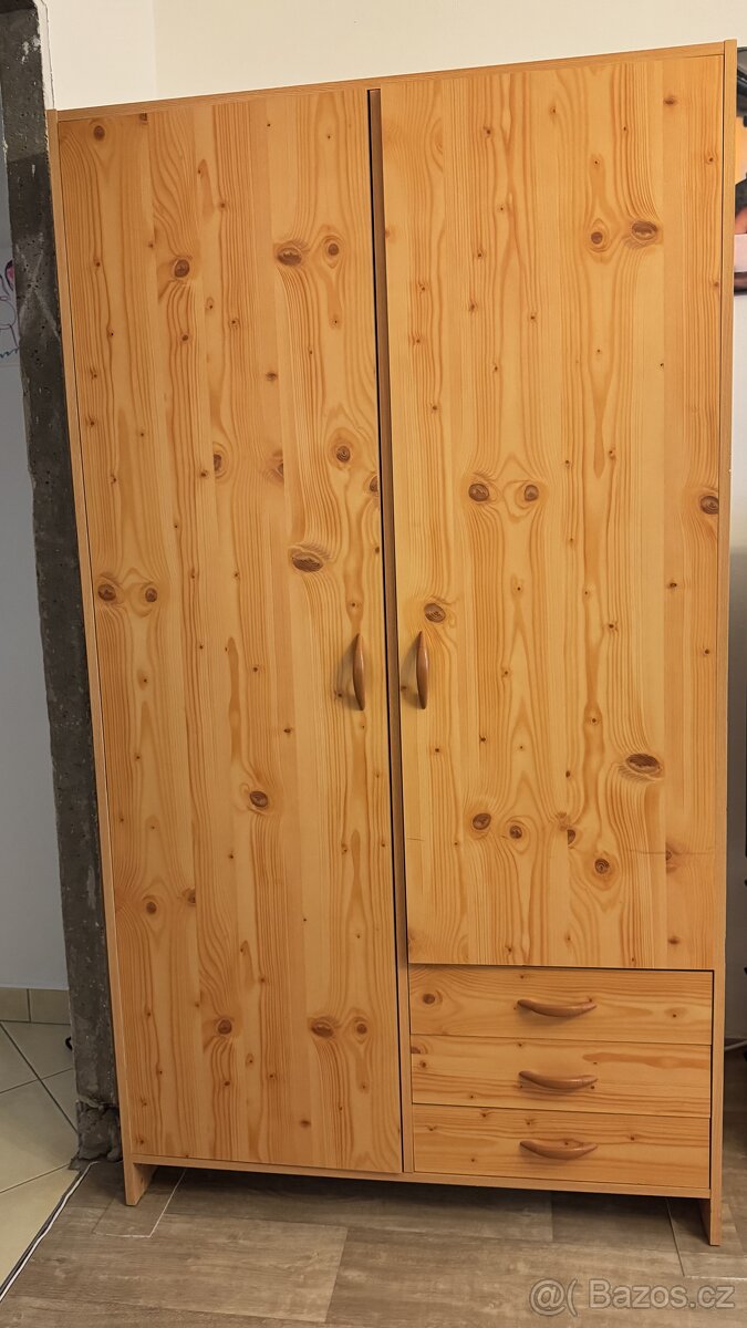 Dětská skříň