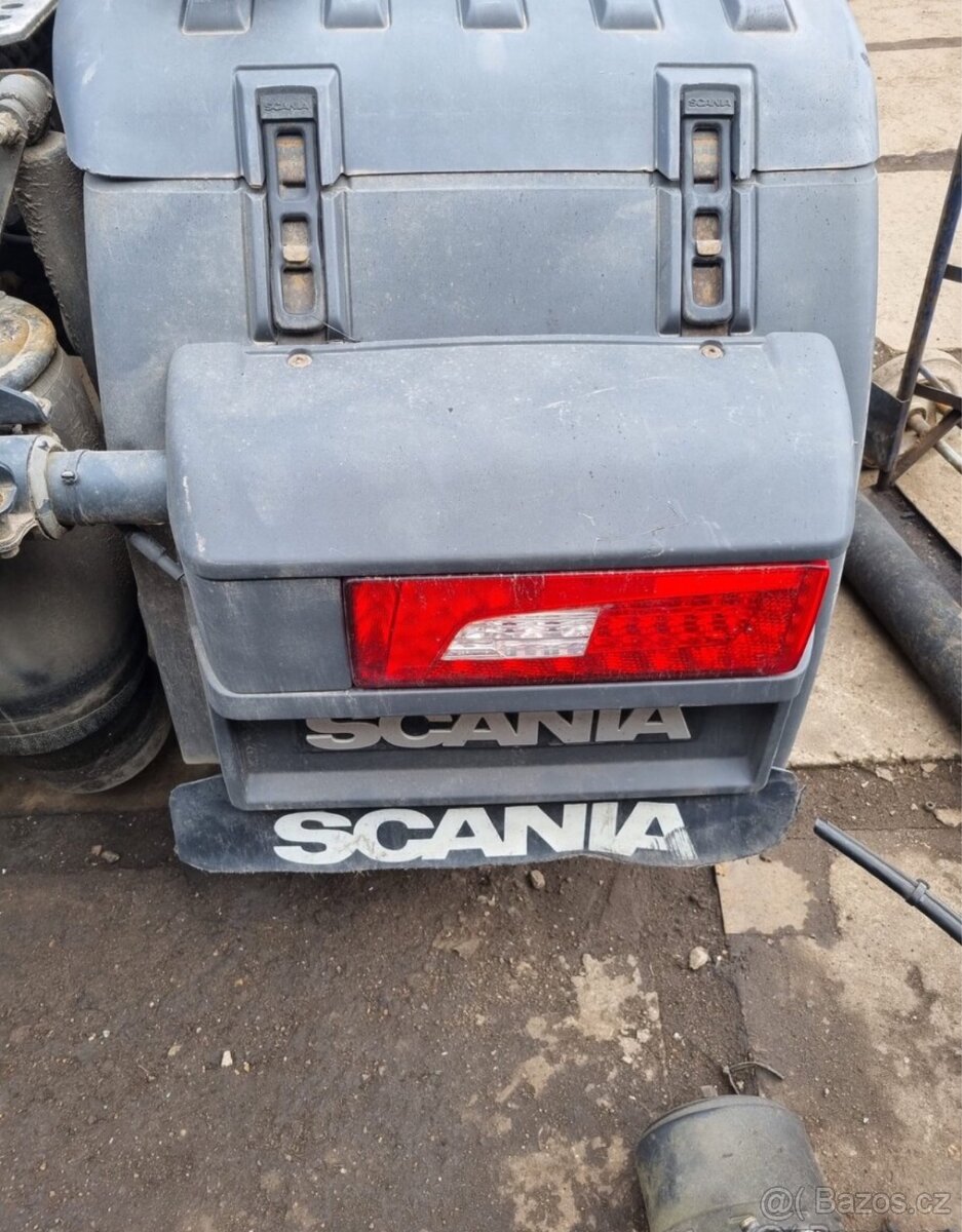 kompletní blatník Scania na prodej
