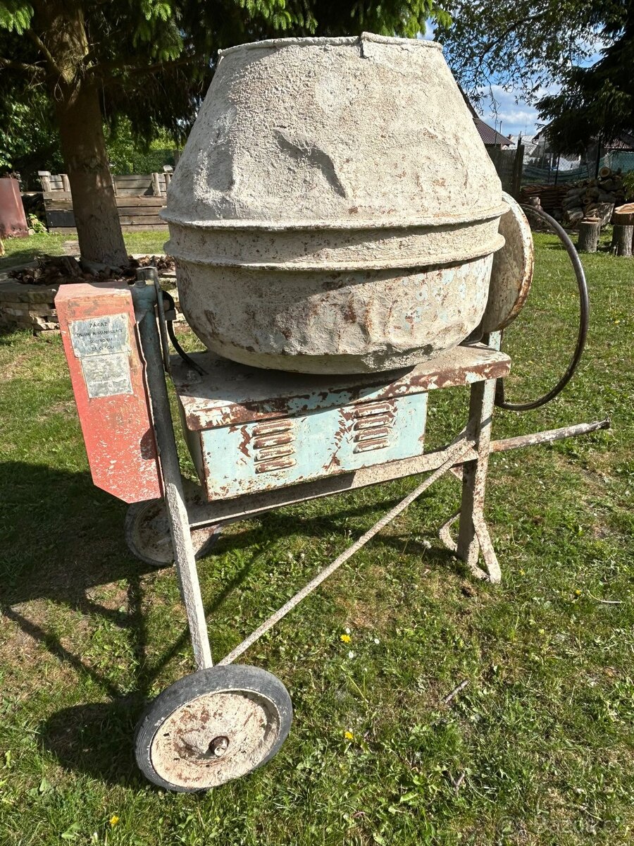 Míchačka na beton