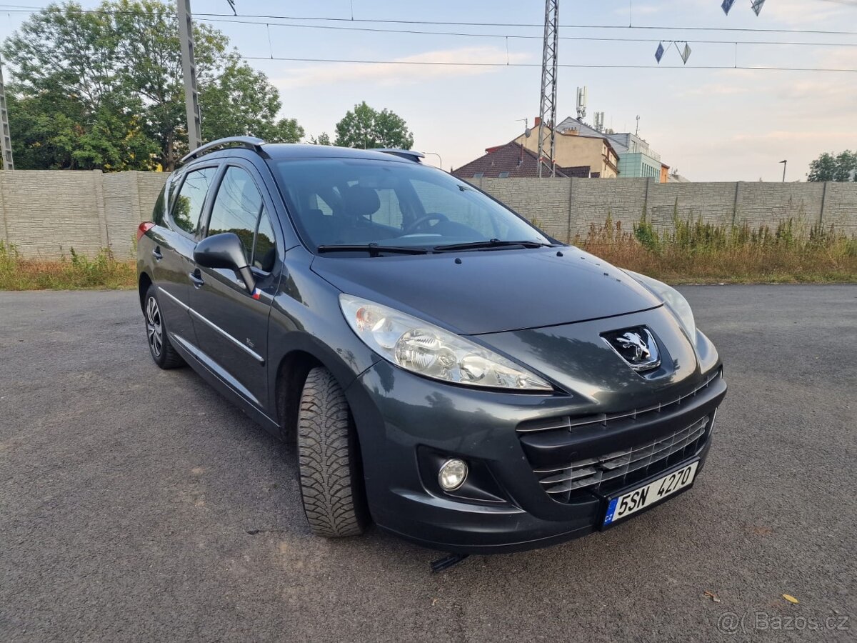 Peugeot 207, rok výroby 2011 – skvělý technický stav