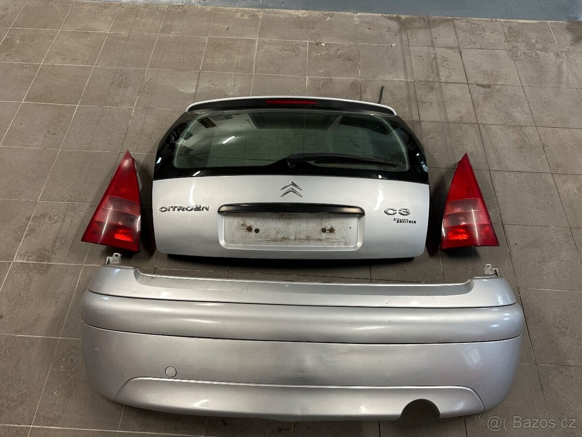 Citroen C3 zadní část vozidla
