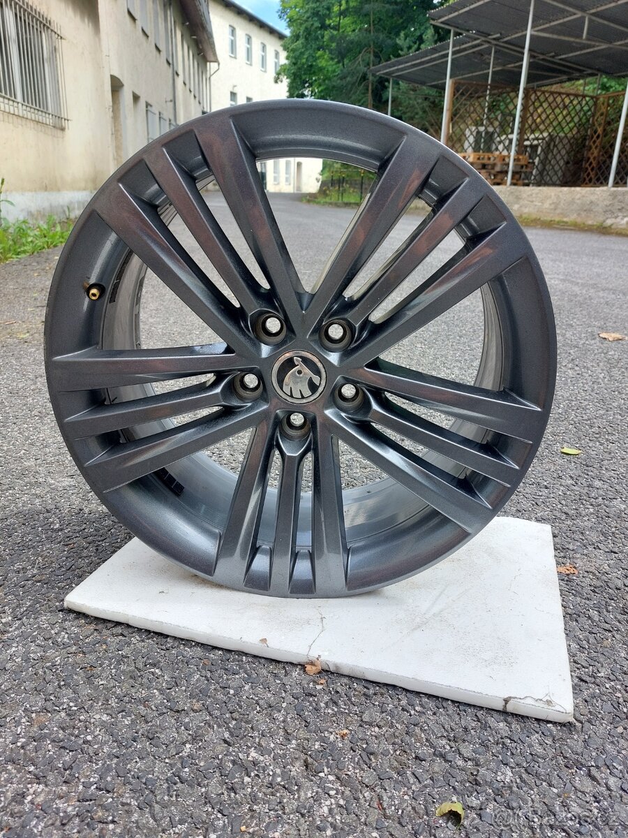 ALU kola TRINITY + zimní pneu Goodyear