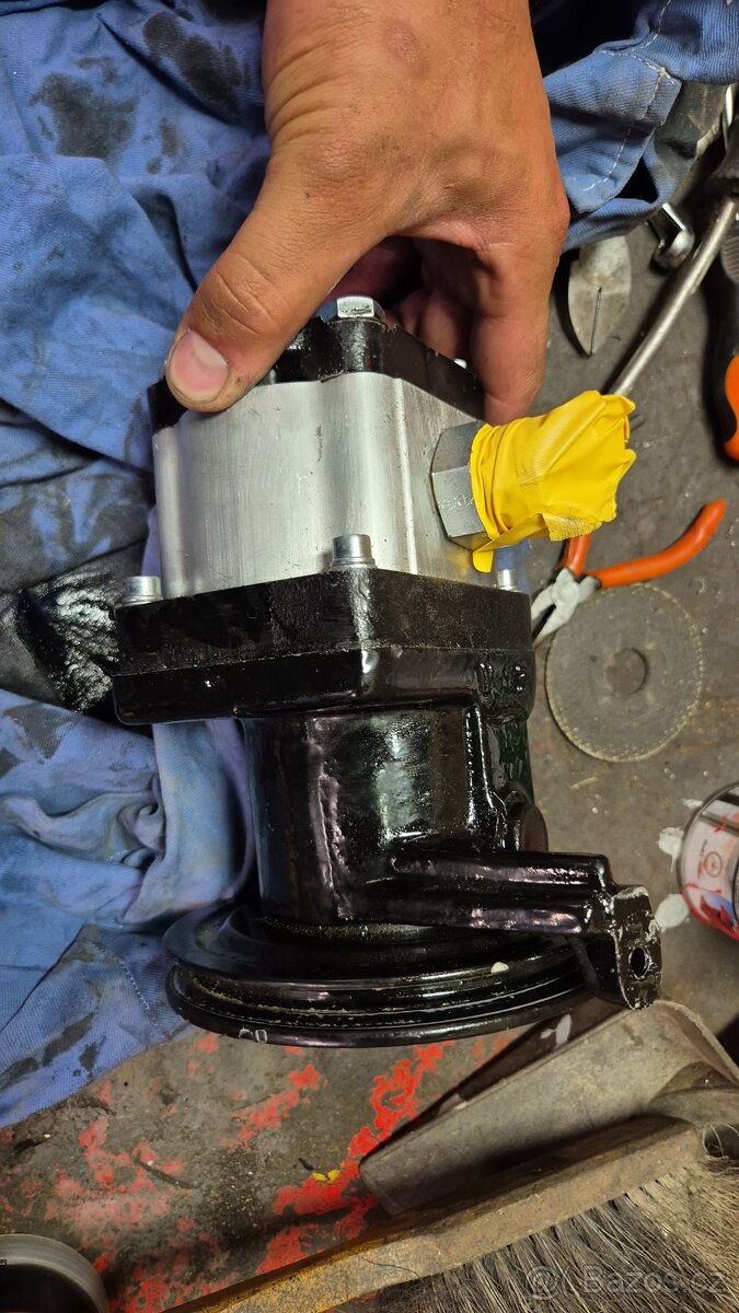 Hydraulické cerpadlo na TK14