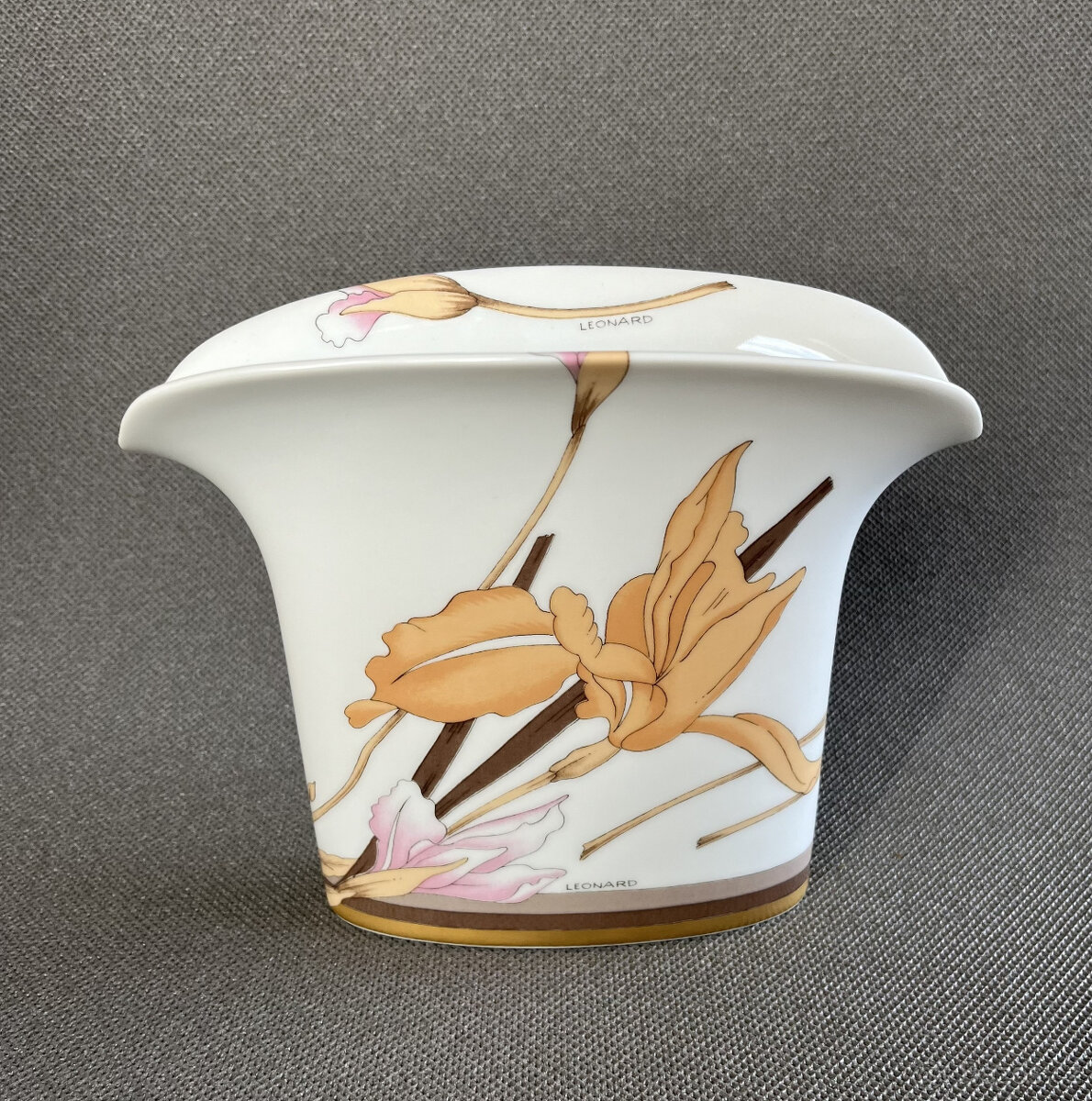 Hutschenreuther Leonard Negresco váza 15.5 cm