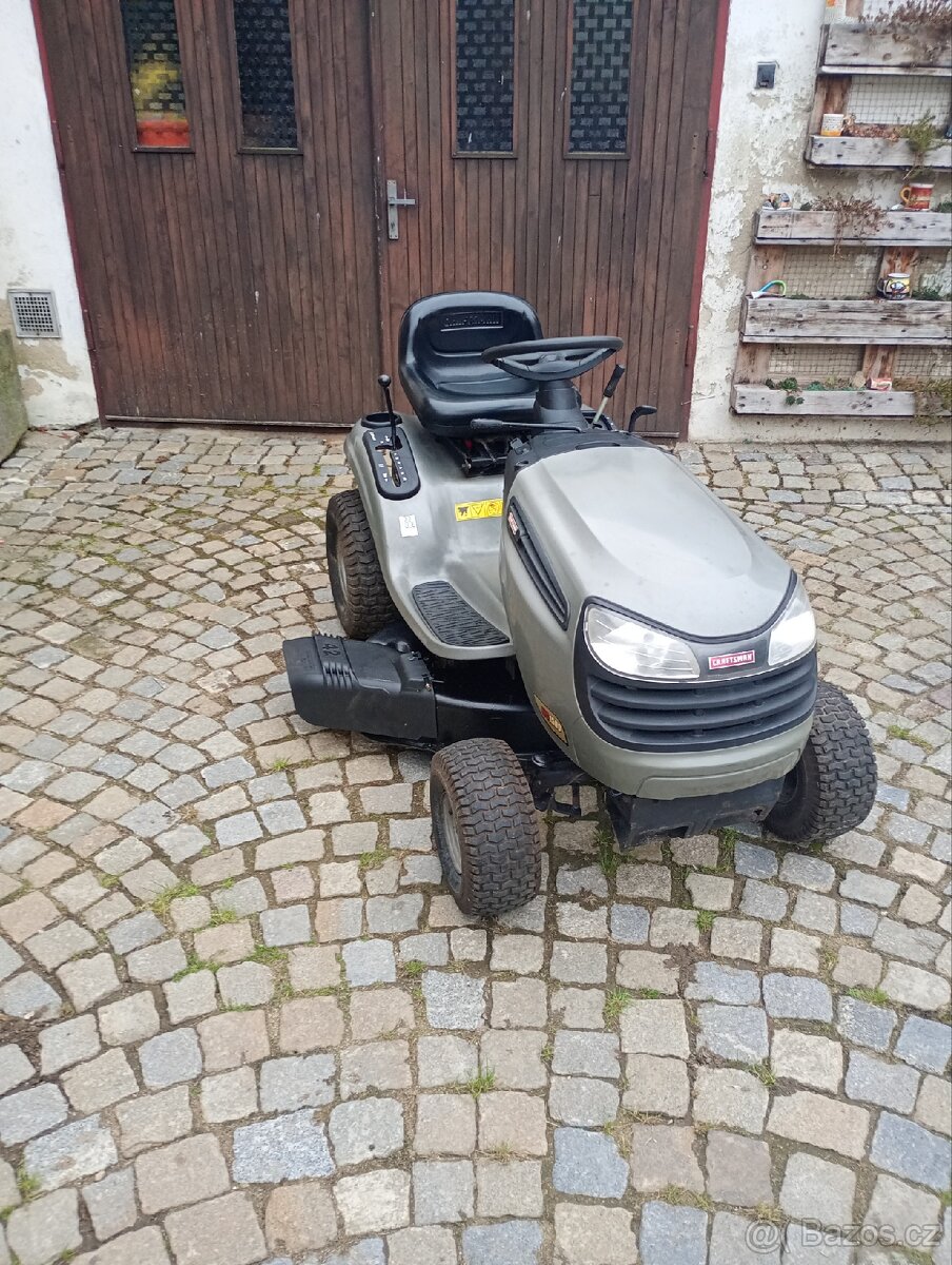 Zahradní traktor