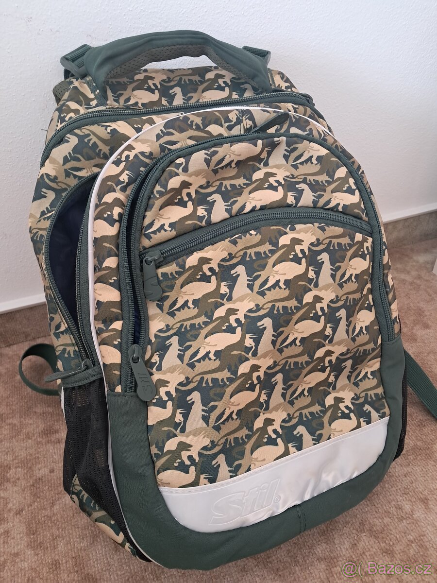 Školní batoh / aktovka pro mladší děti