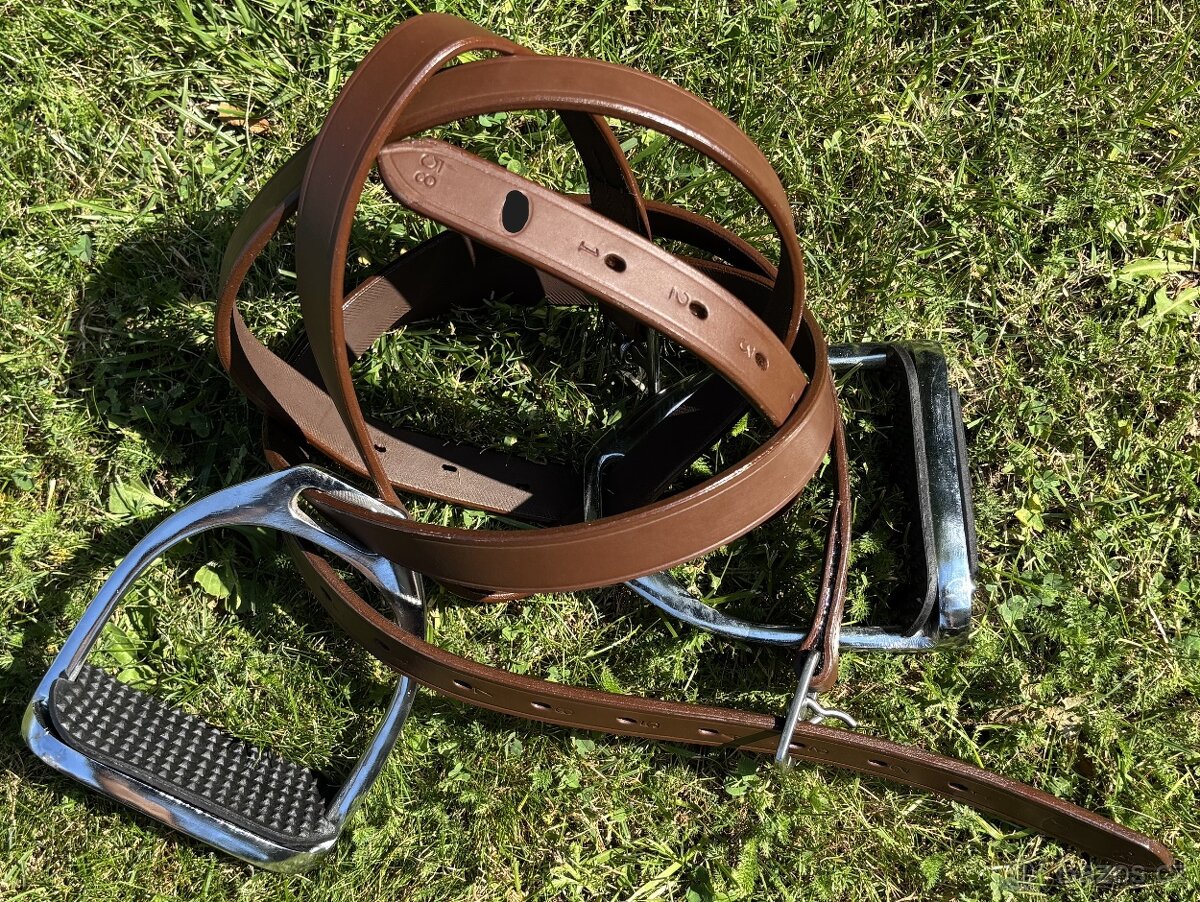 Třmenové řemeny hnědé se třmeny-komplet