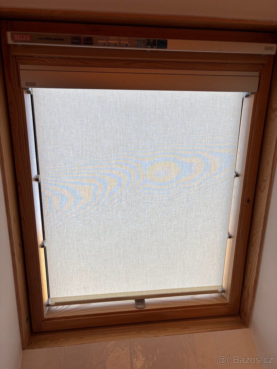 Velux zaluzie pro stresni okno GGL M04