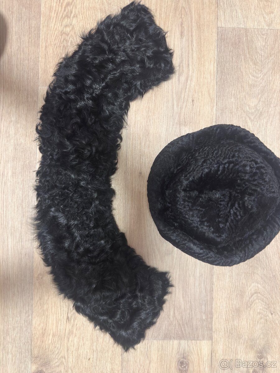 Čepice a límec perzián