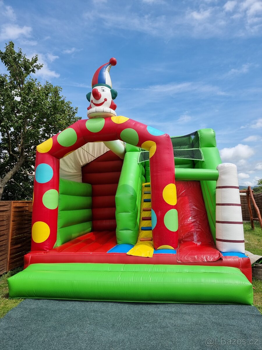 Skákací hrad klaun se skluzavkou