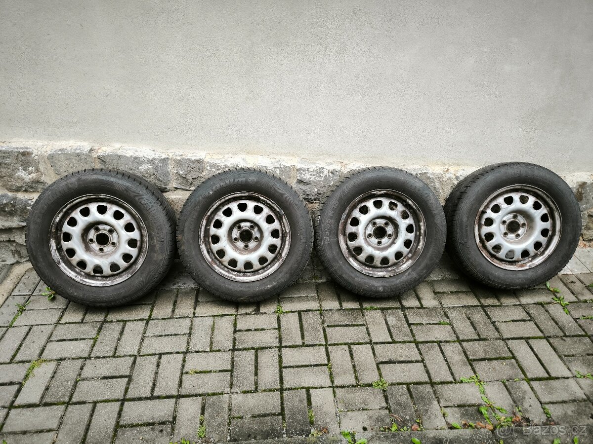 SADA LETNÍCH KOL 5X100 R15 VČETNĚ PNEU BARUM 195/65R15