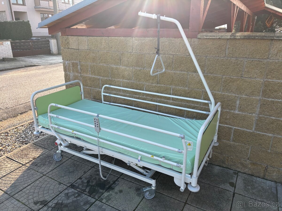 Elektrická polohovací postel