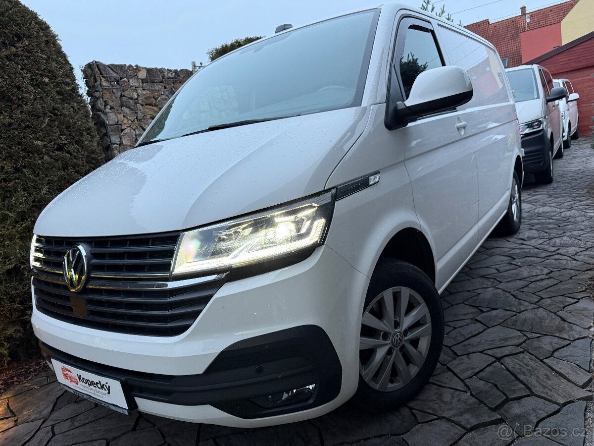 VW Transporter T6.1 ČR DPH 141 tis. km Barva Candy Multivan