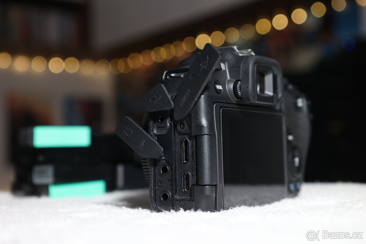 Canon RP + Příslušenství + 7 baterií