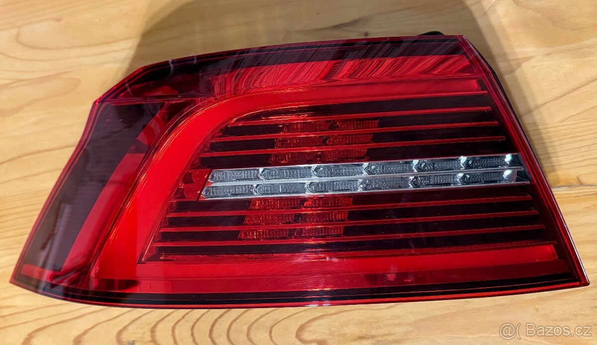 Zadní světlo Passat