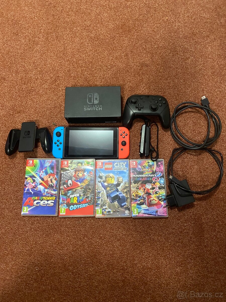 Nintendo Switch (1. generace) + Pro Controller + 4 hry