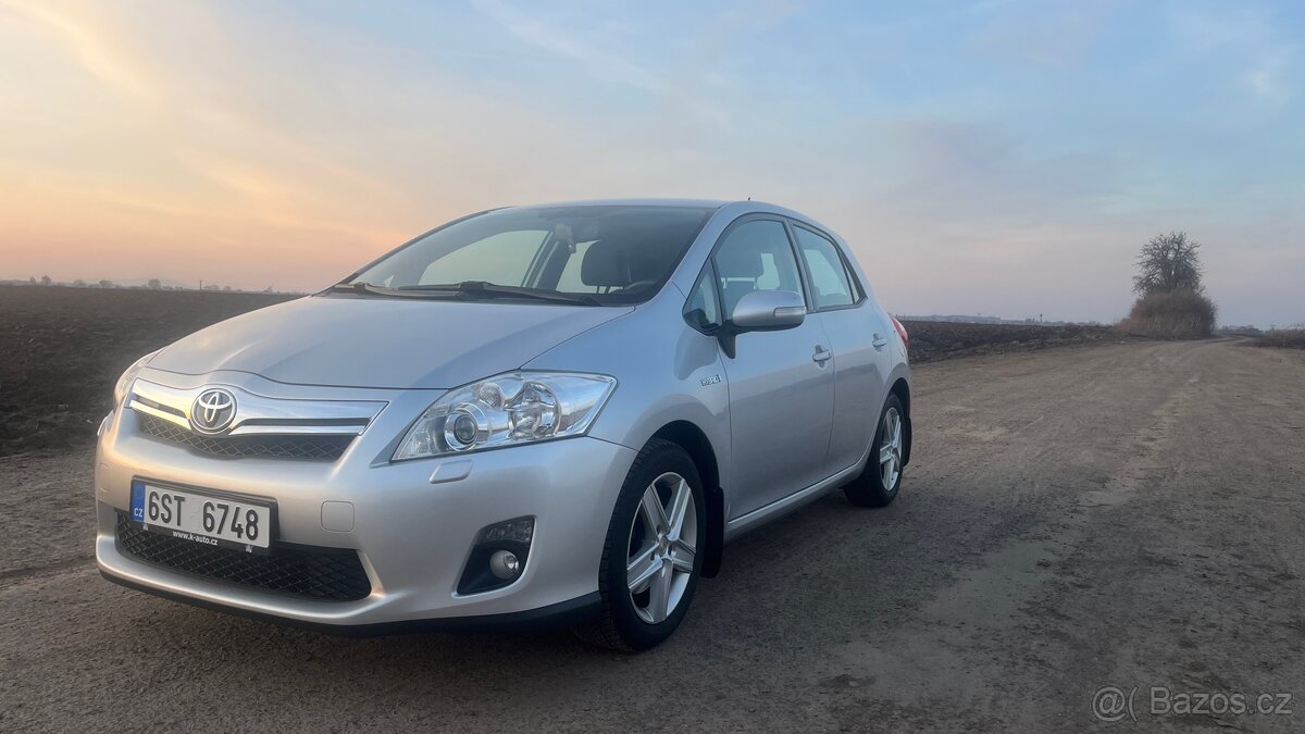 Toyota Auris Hybrid 1.8 Automat