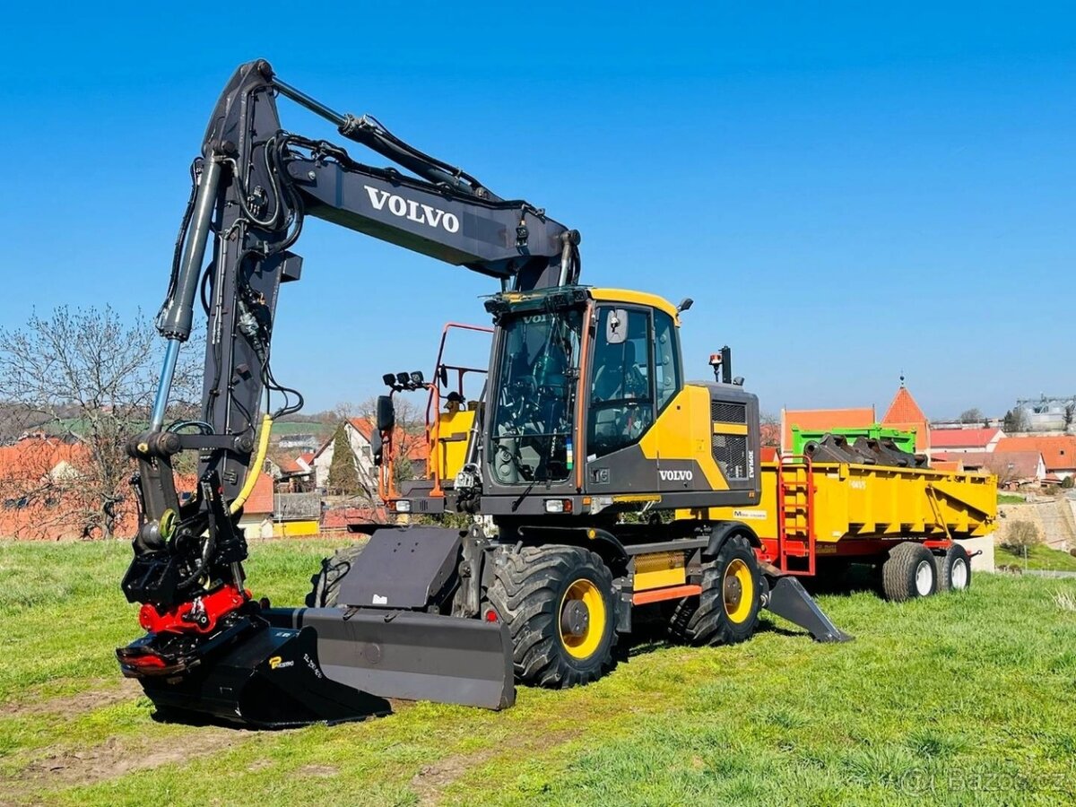 Kolový bagr Volvo EW160E