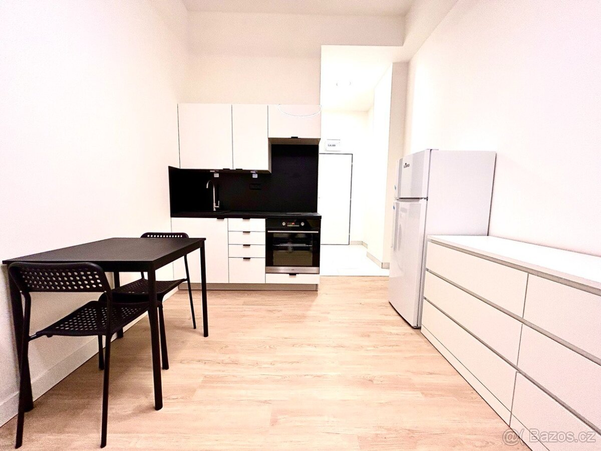 krásný byt 1+kk, 26m2 v ul. Poděbradská, Praha 9 - Vysočany
