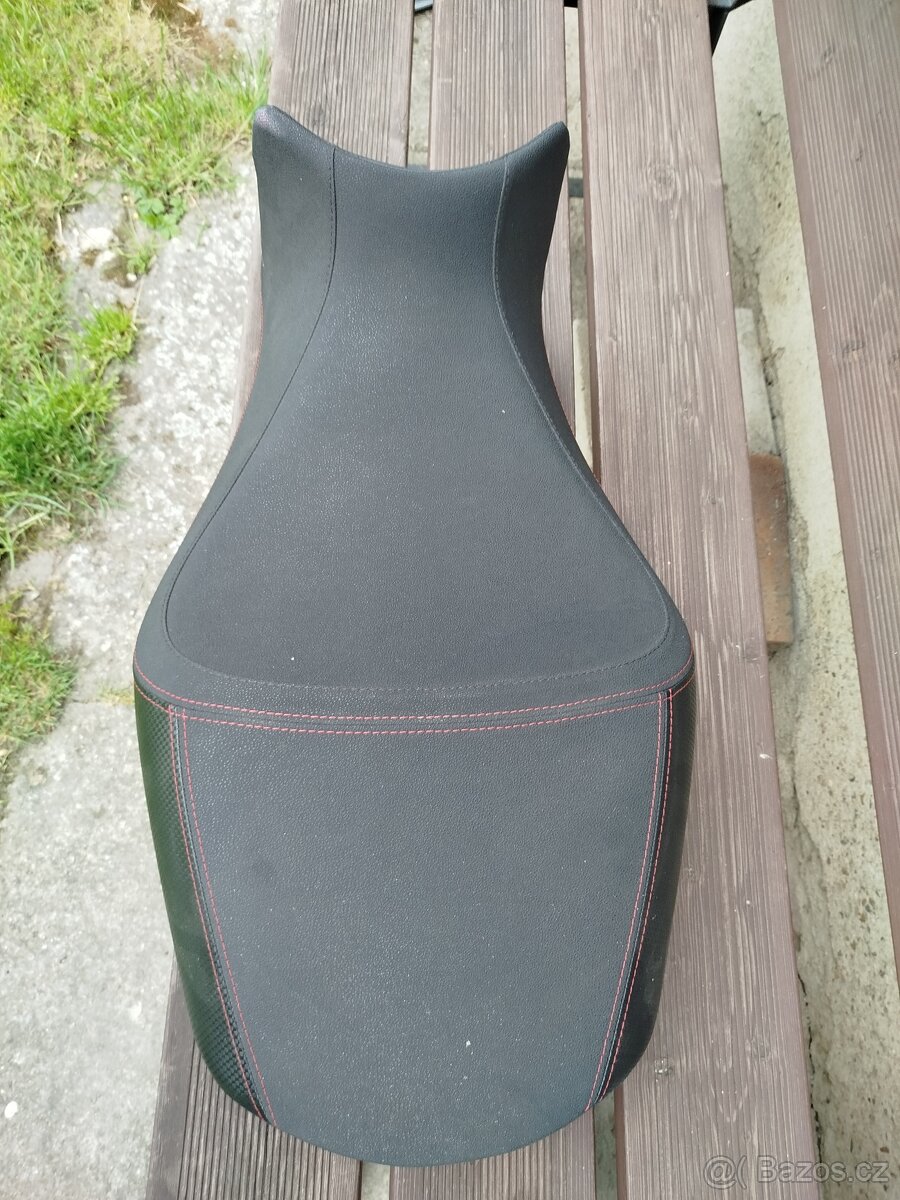 Ducati diavel sedlo