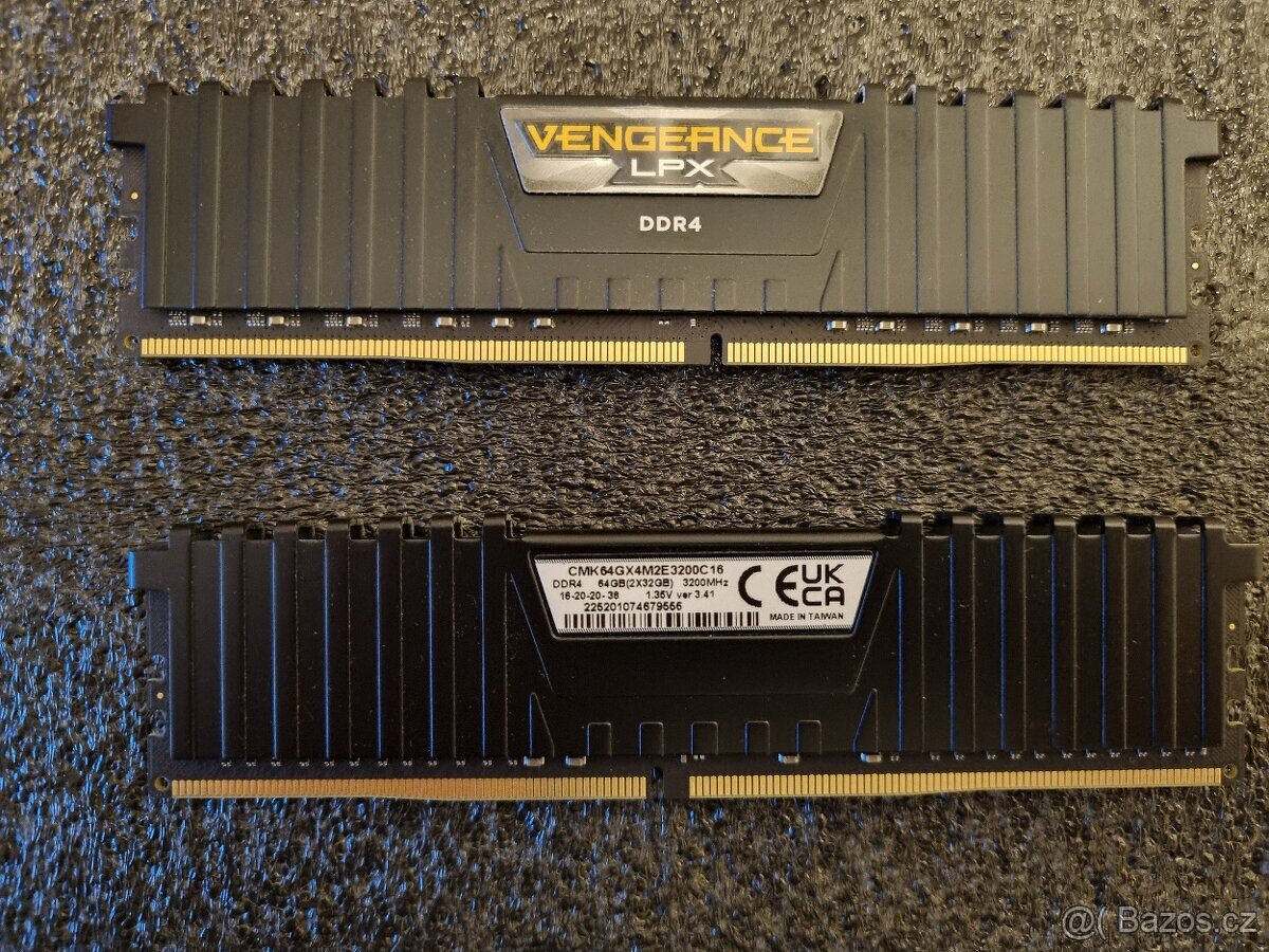 Corsair 64GB KIT DDR4 3200MHz CL16 Vengeance LPX černá