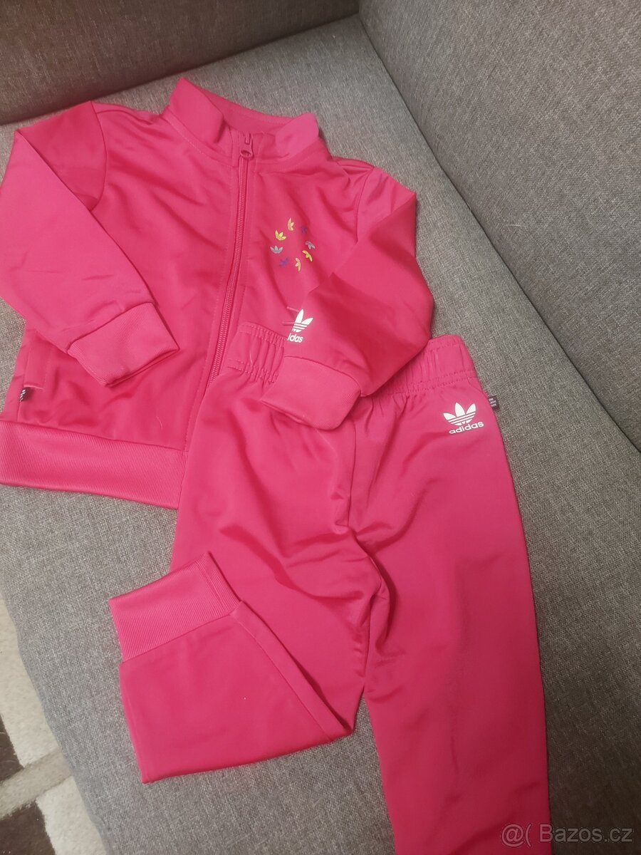 Tepláková souprava Adidas vel 92