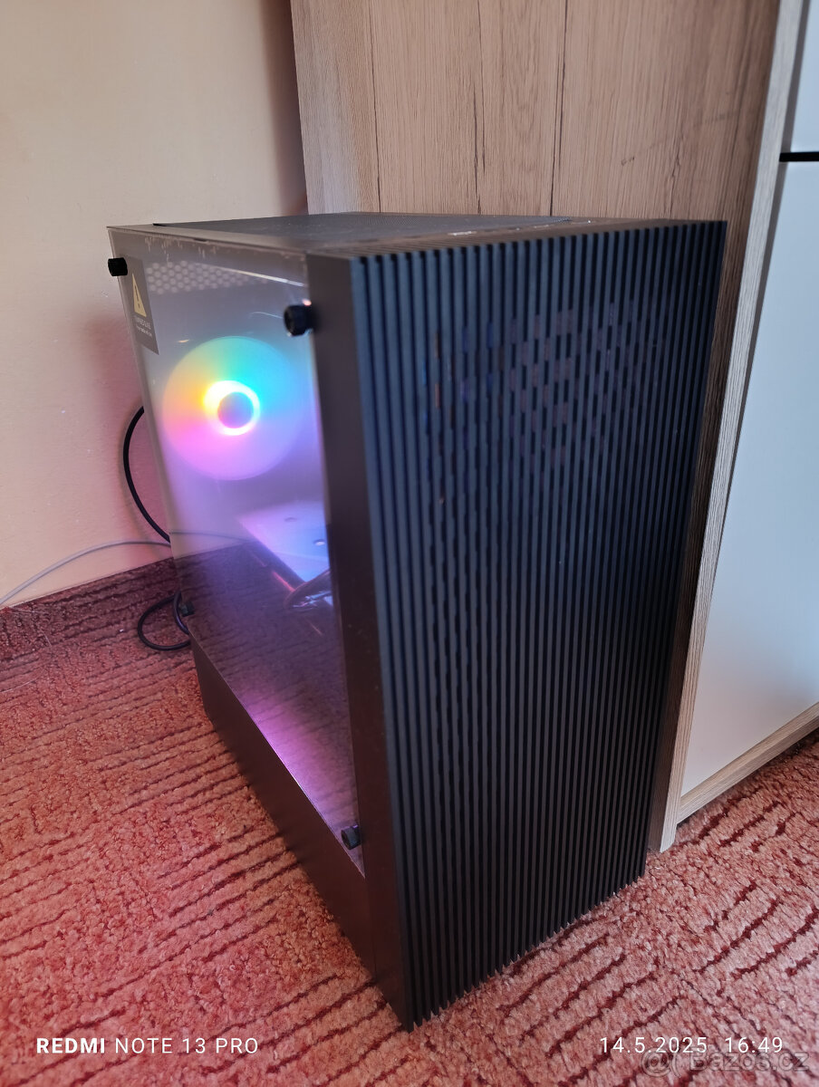 Herní PC - RYZEN 3500X, 16GB RAM, 930GB NVME, RX6600, WIN11