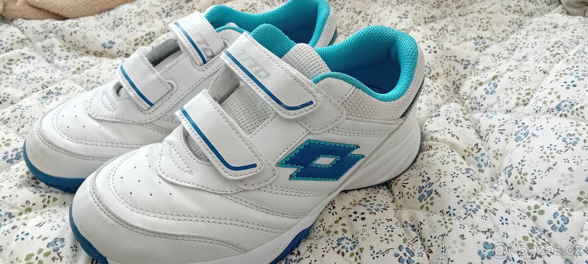 Boty sport, hala, kluk, velikost 35