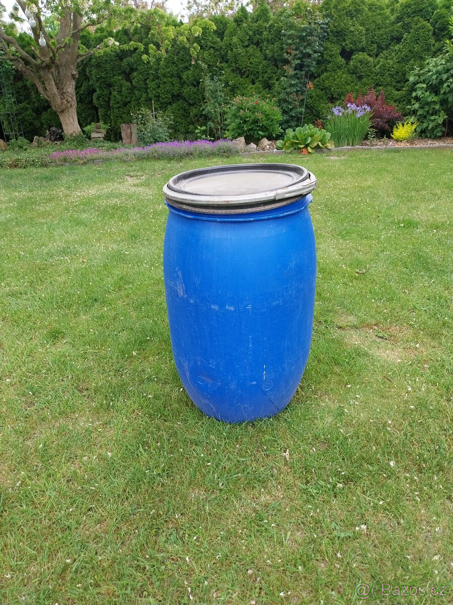 Plastové becky 120l