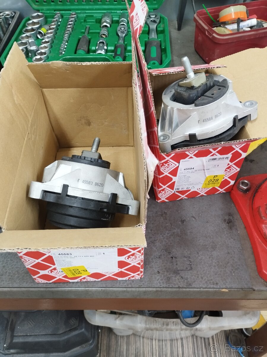 Silentbloky motoru N55