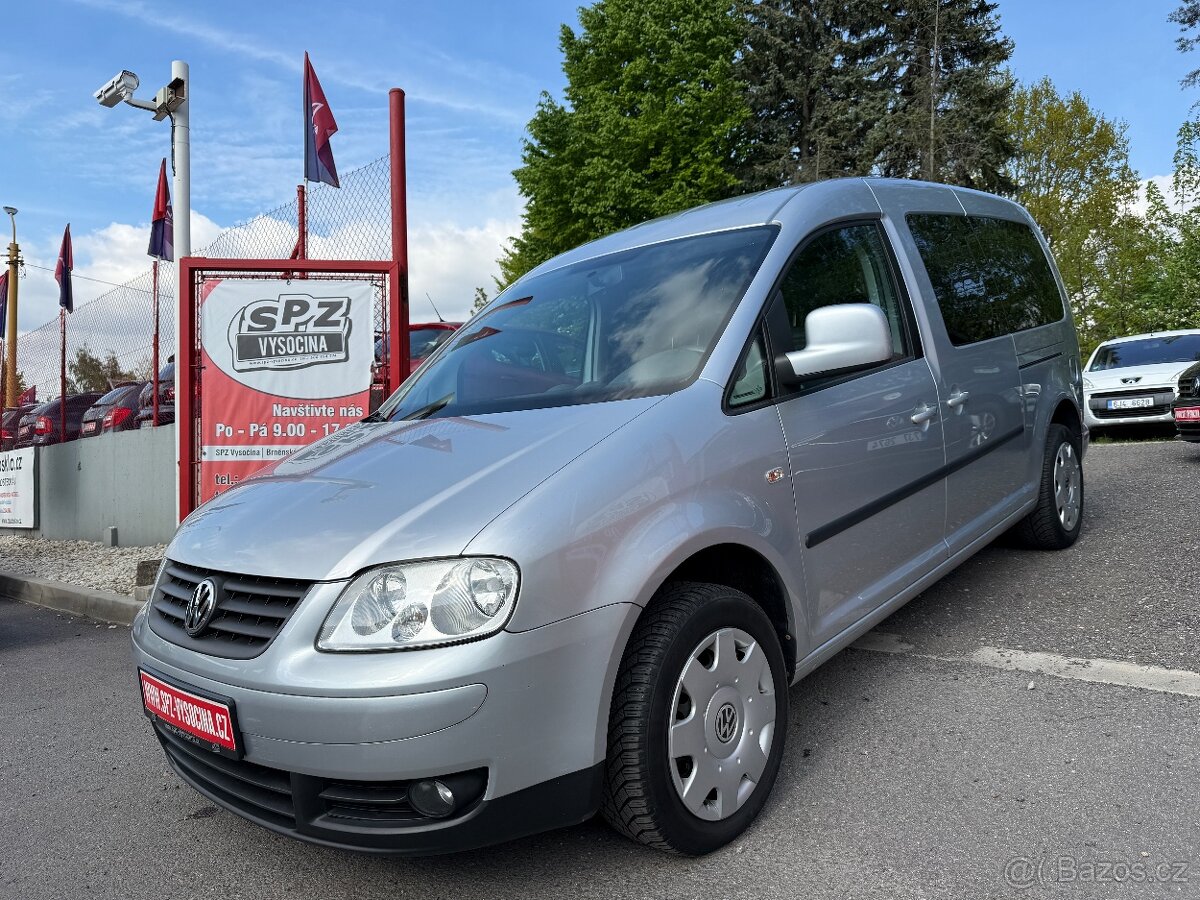 Volkswagen Caddy MAXI 1.9TDi • 77kw • 5/2008 • 7 míst •Tažné