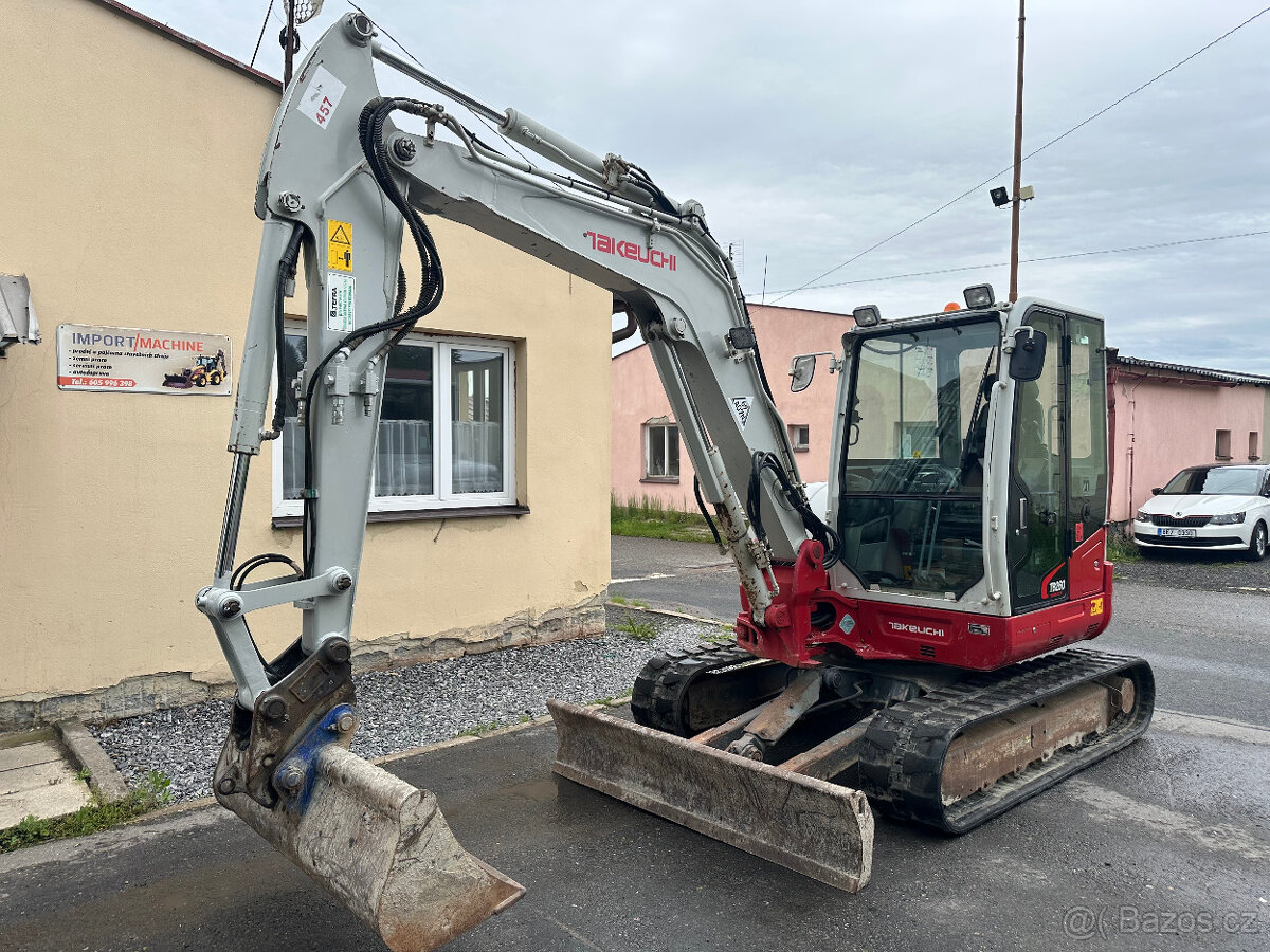 Pásový bagr Takeuchi TB260,5735kg,2016,3xlžíce
