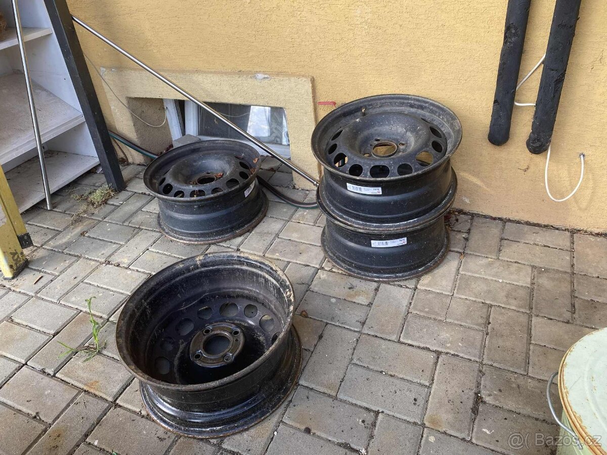 disky na peugeot 207 a dojezdové kolo