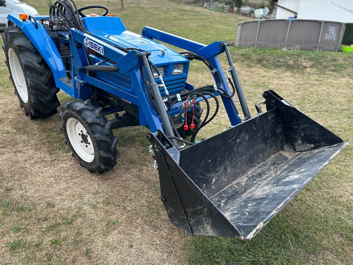 Traktor ISEKI TA317 + čelní nakladač s klapačkou