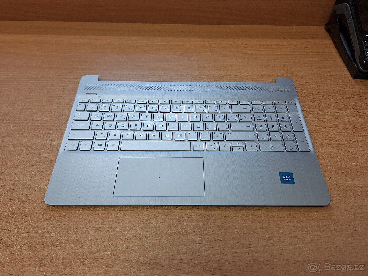 HP 15s-fq3911nc - palmrest s klávesnicí a touchpadem