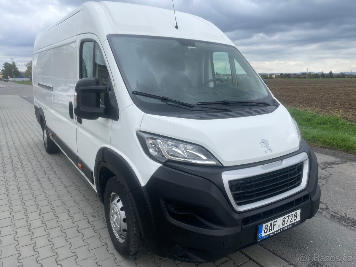 Peugeot Boxer 2,2 hdi 121kw L4H2 najeto 150 000km rok 2020
