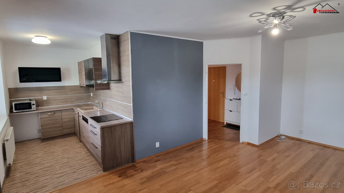 OV 2+kk s balkónem, po rekonstr, 2.NP/6 , 57 m2, k pronájmu