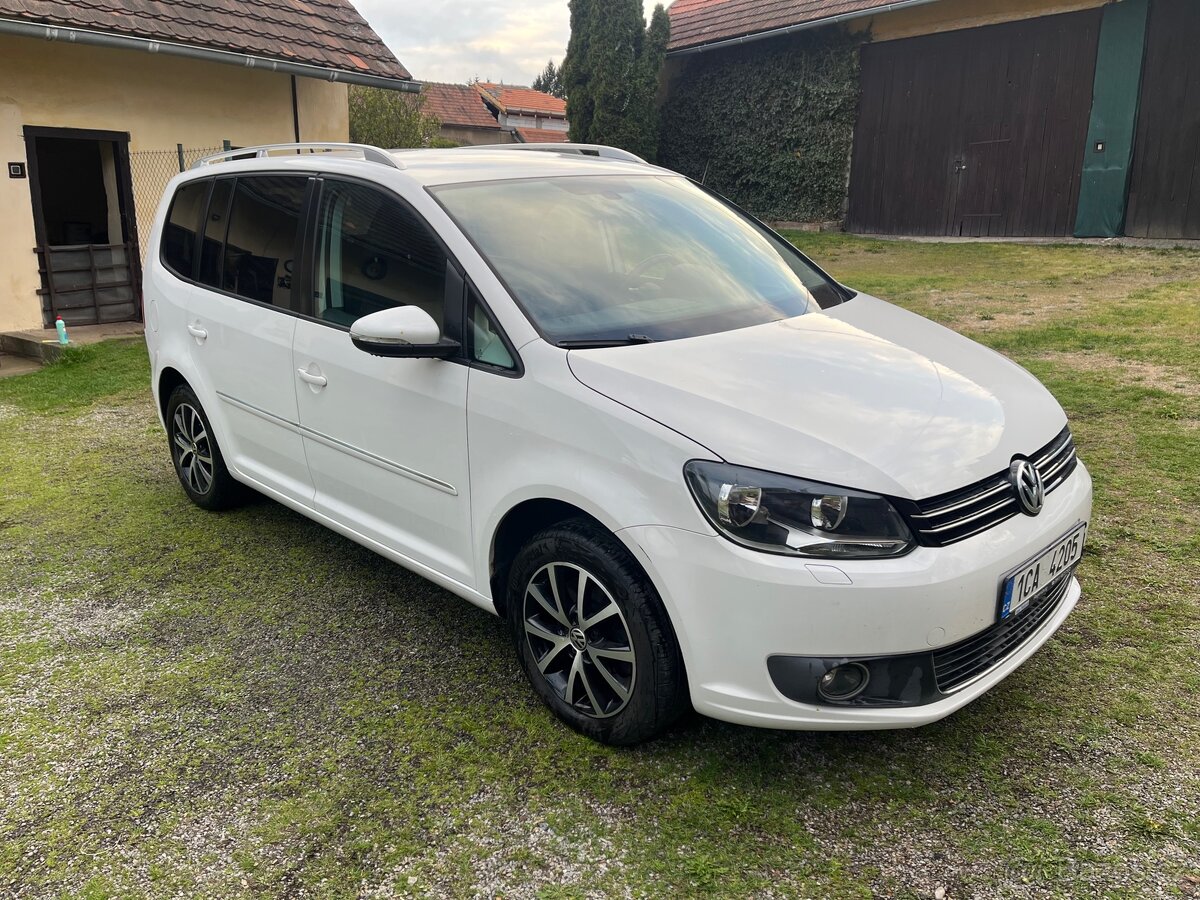 VW Touran, 2011, HIGHLINE, 2.0 TDi, 103kw, 213t km